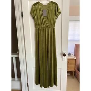 NWT Vada Winter See and Be Seen Velvet Maxi Dress Size Small